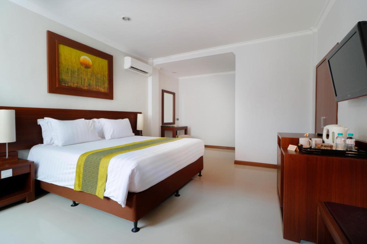 Adi Dharma Hotel Legian Exteriör bild