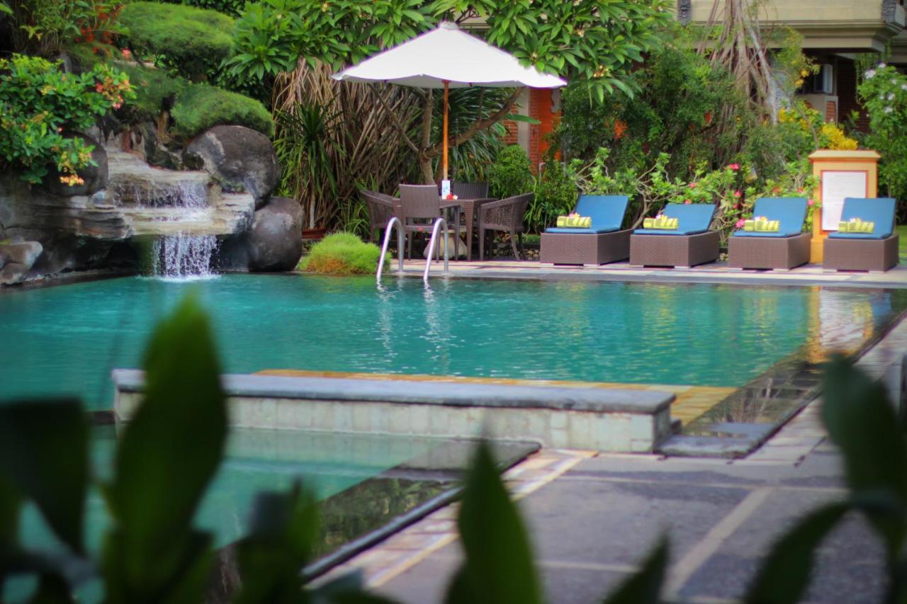 Adi Dharma Hotel Legian Exteriör bild