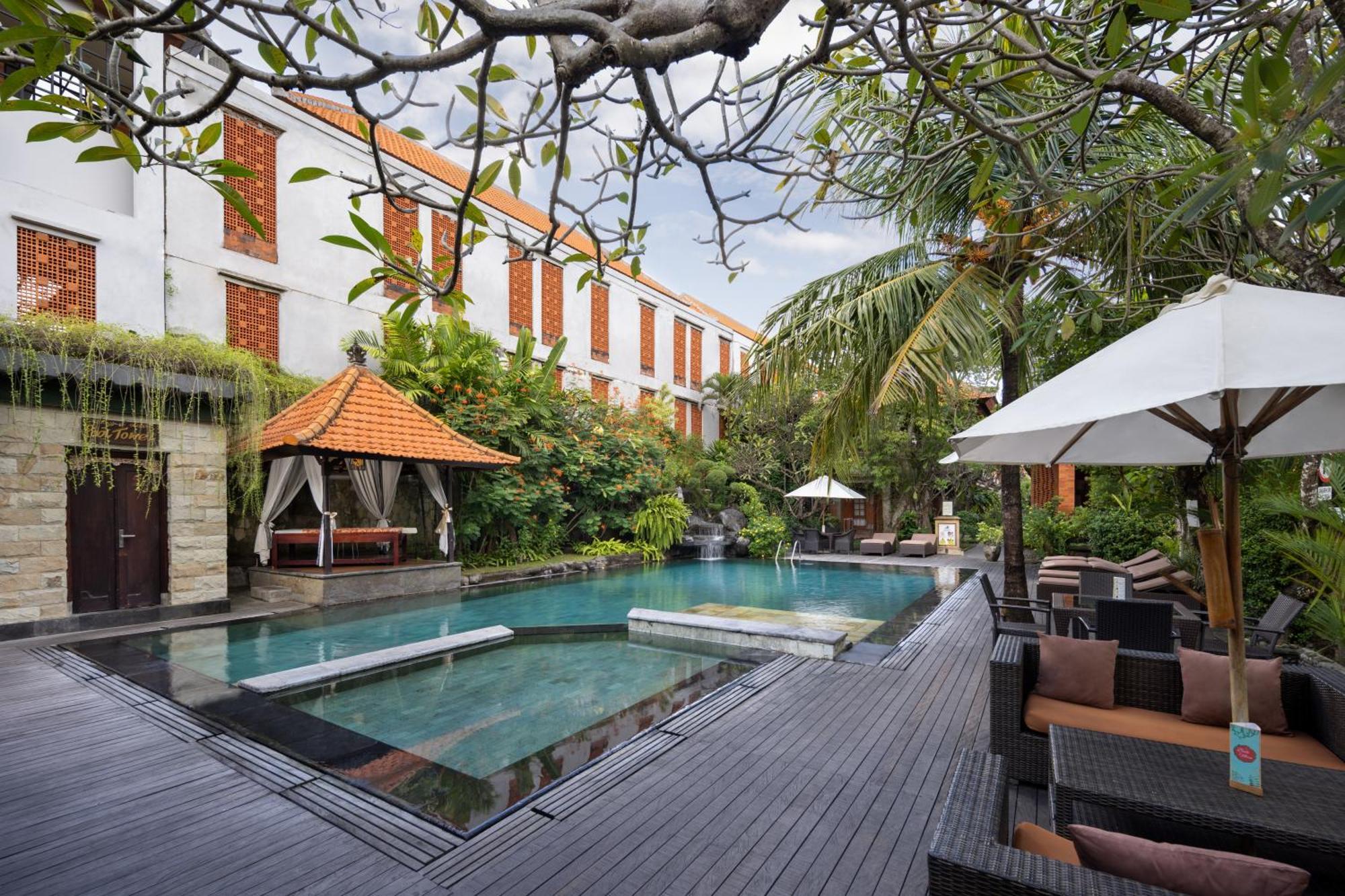 Adi Dharma Hotel Legian Exteriör bild