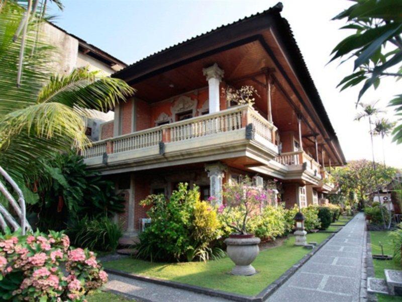 Adi Dharma Hotel Legian Exteriör bild