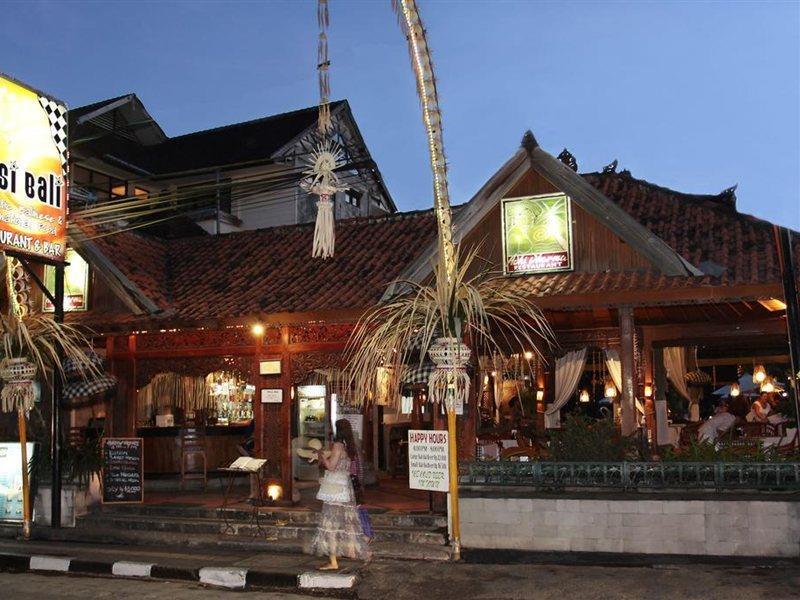 Adi Dharma Hotel Legian Exteriör bild